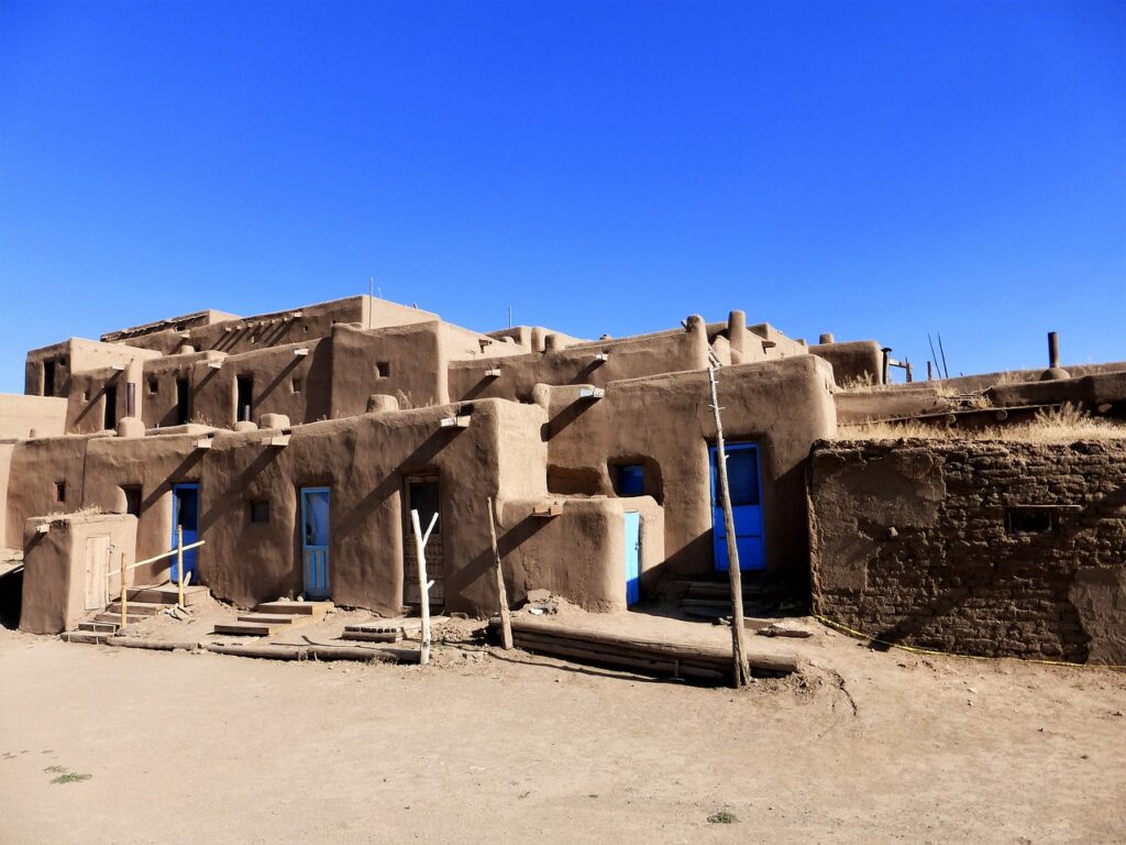 Mud plastering for vernacular building construction