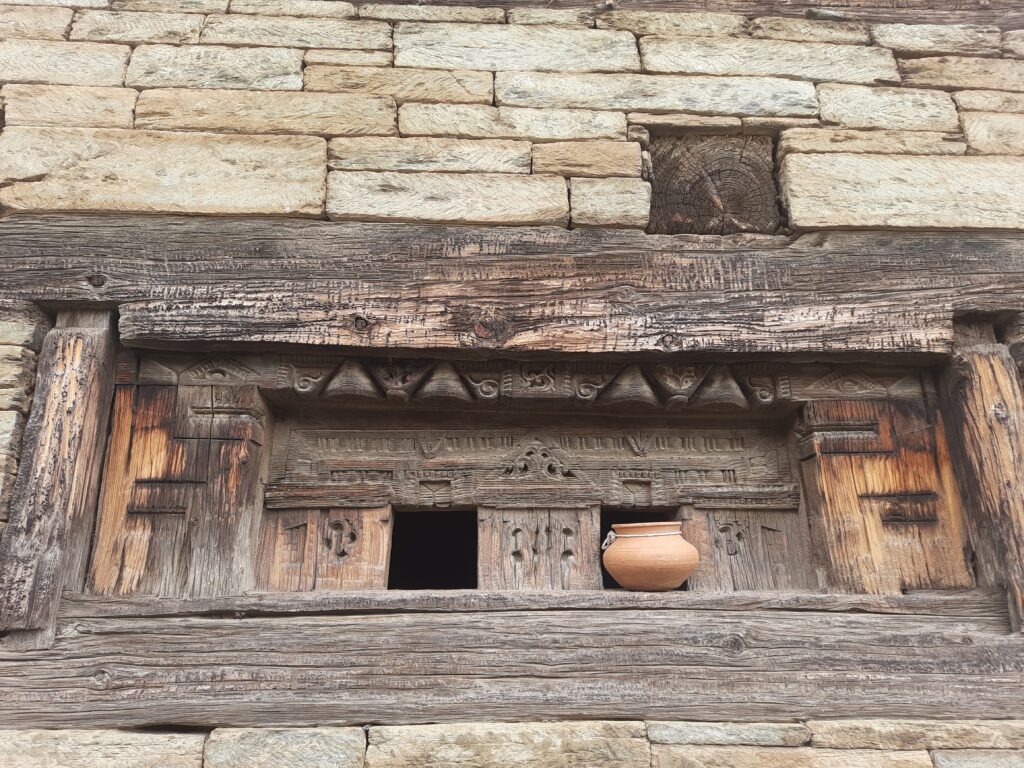Carvings in Pangna fort