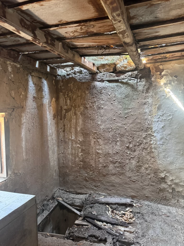 old traditional Himalayan home_Himachal Pradesh